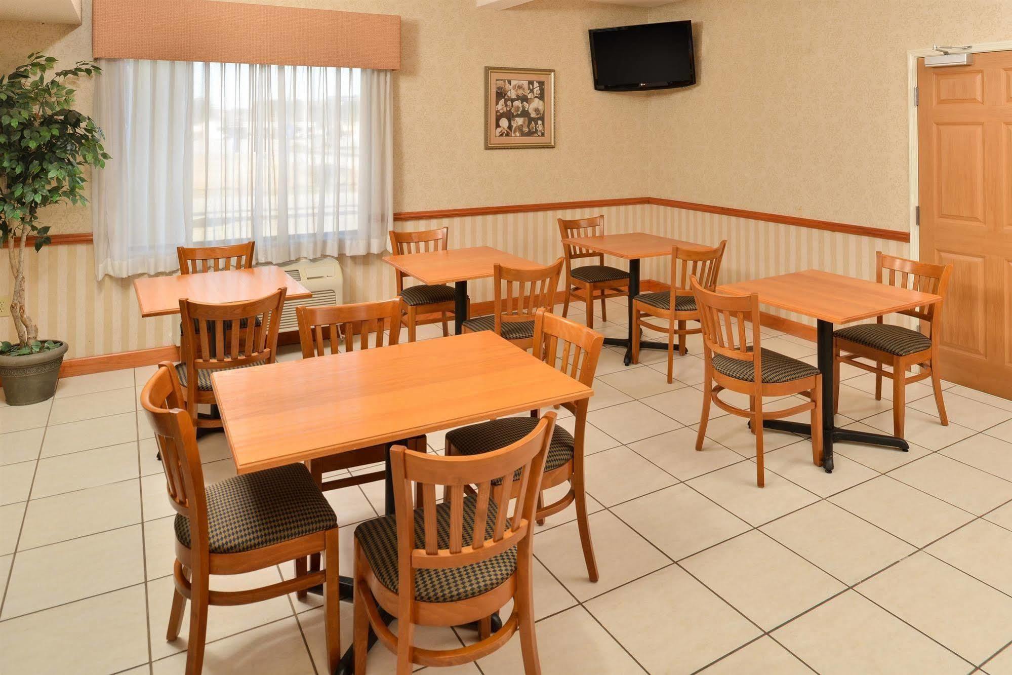 Red Roof Inn & Suites Carrollton, Ga - West Georgia Dış mekan fotoğraf